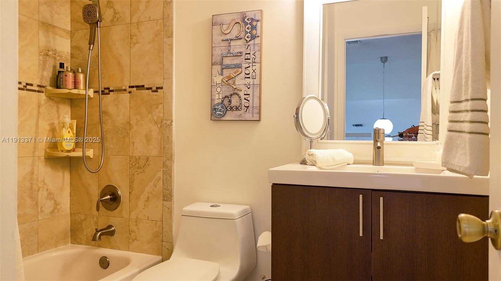 TOWNGATE - Residential Lease