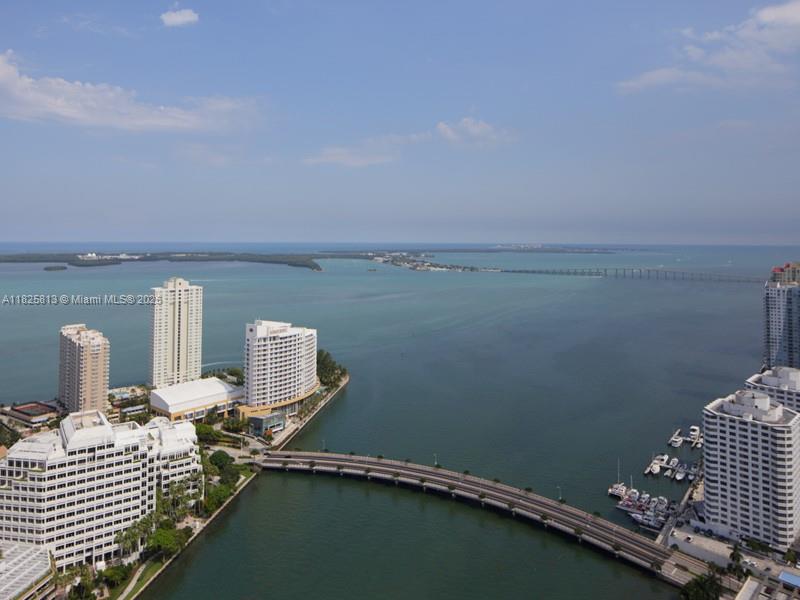 495 Brickell Ave 4205, Miami, FL, 33131/$995,000 2 495 Brickell Ave 4205