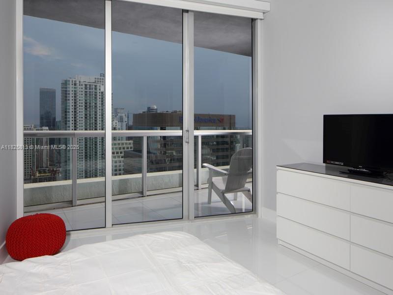 ICON BRICKELL NO TWO - Residential