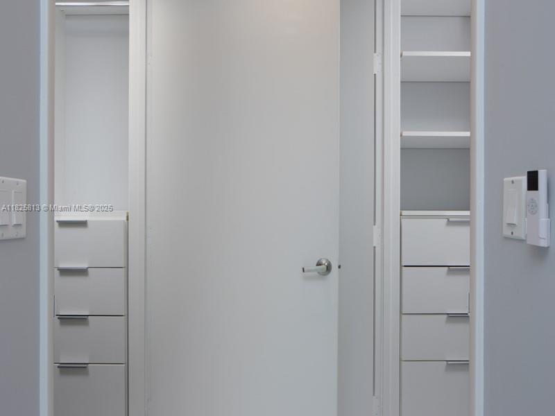 ICON BRICKELL NO TWO - Residential