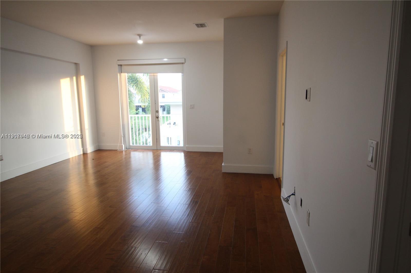 VINTAGE ESTATES - Residential Lease