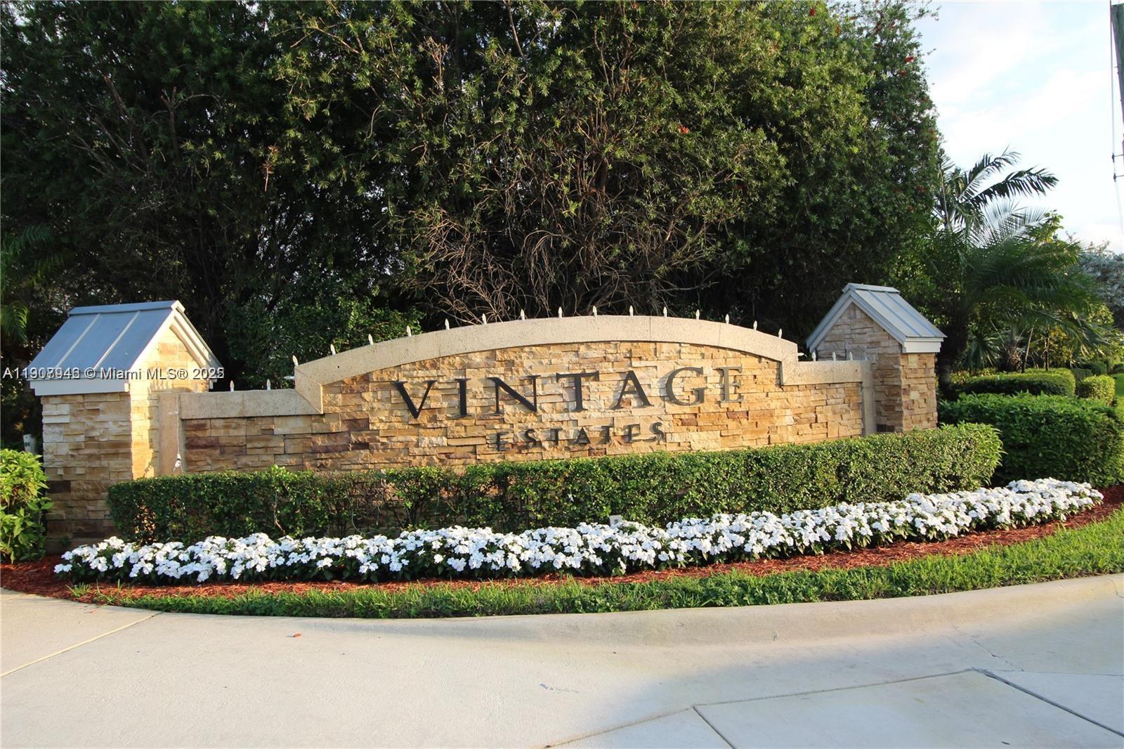 VINTAGE ESTATES - Residential Lease