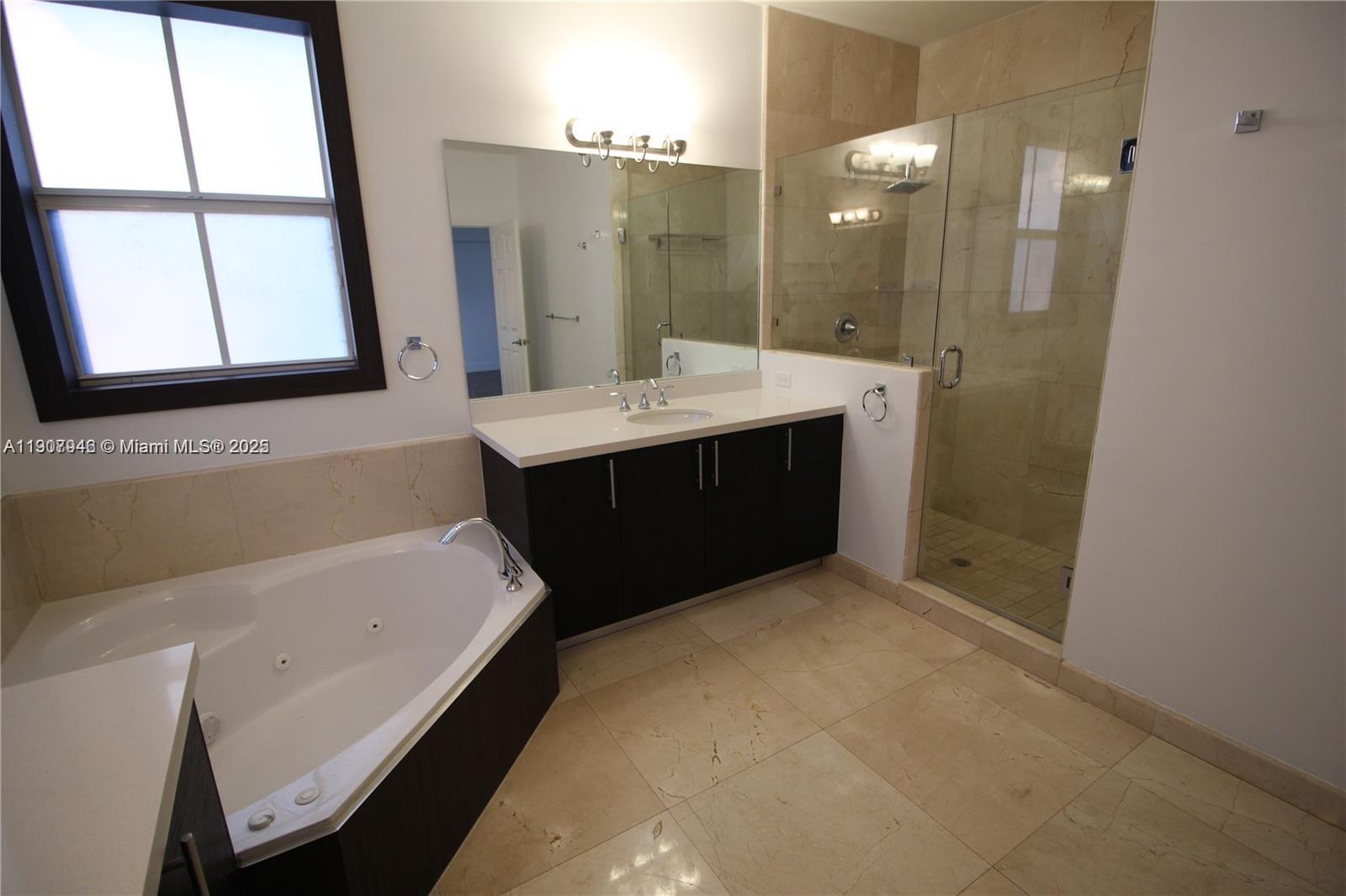 VINTAGE ESTATES - Residential Lease