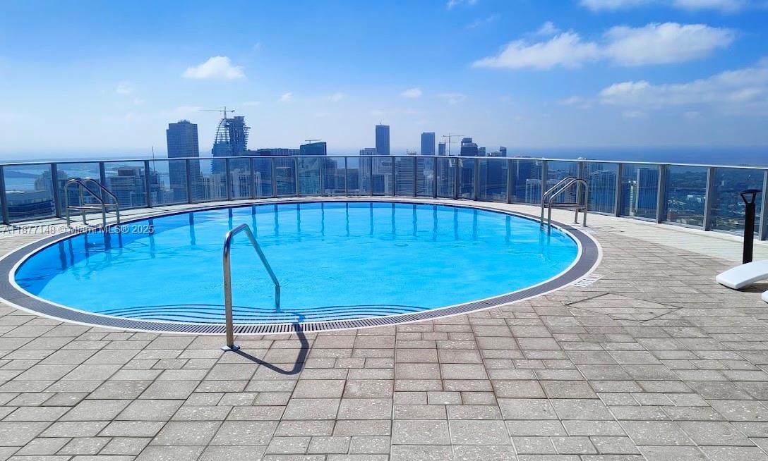 PARAMOUNT MIAMI WORLDCENTE - Residential