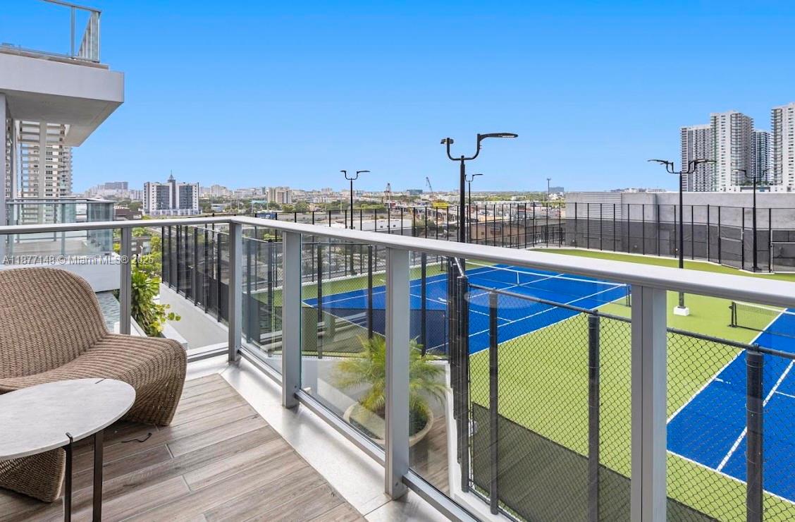 PARAMOUNT MIAMI WORLDCENTE - Residential