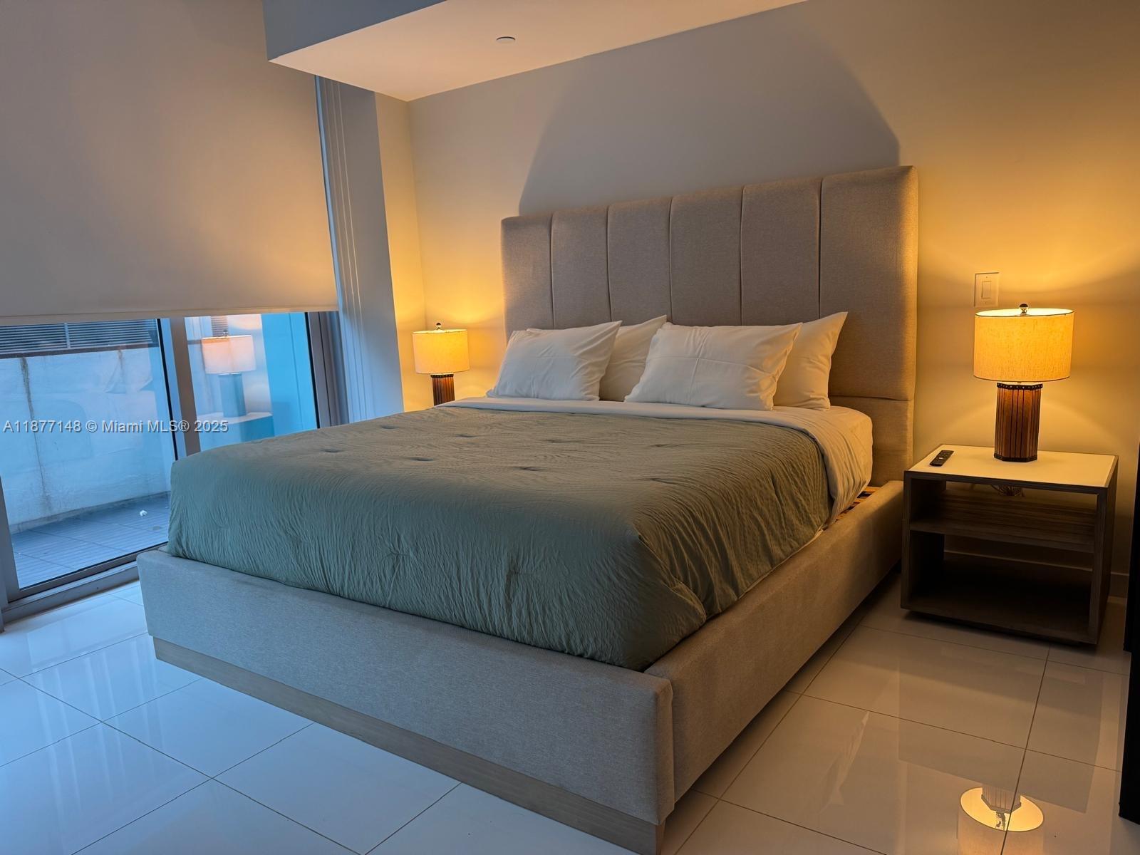 PARAMOUNT MIAMI WORLDCENTE - Residential