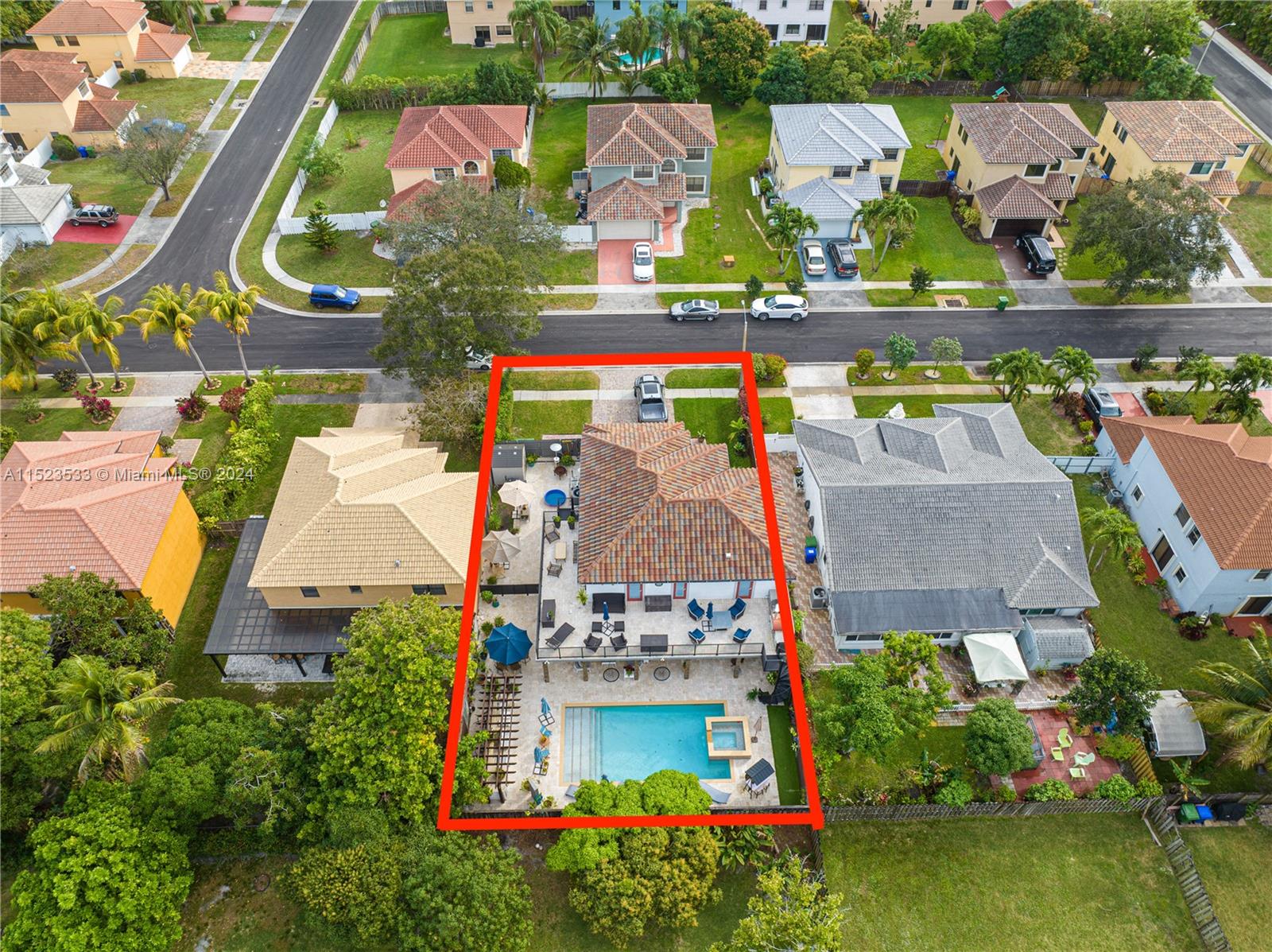 Property for Sale at 1420 Sw 88th Ave, Pembroke Pines, Miami-Dade County, Florida - Bedrooms: 4 
Bathrooms: 2  - $995,000