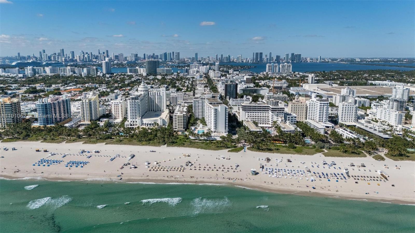 THE DECOPLAGE CONDO - Residential