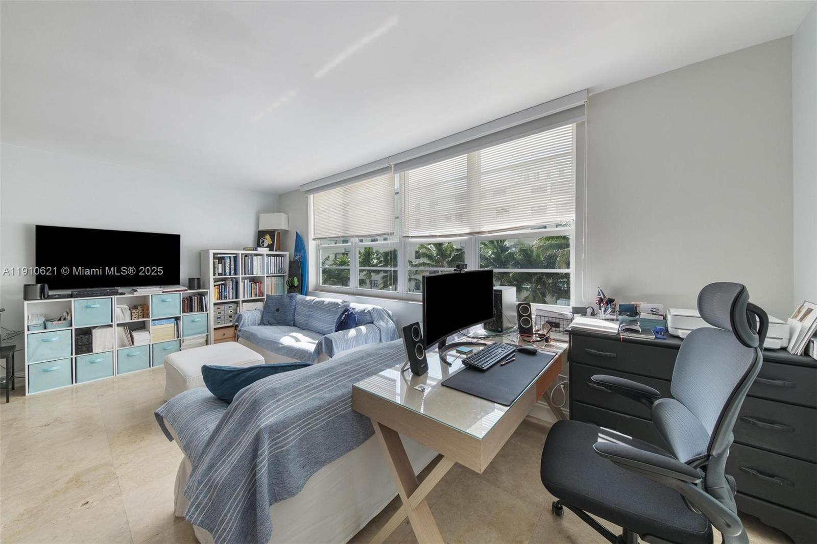 THE DECOPLAGE CONDO - Residential