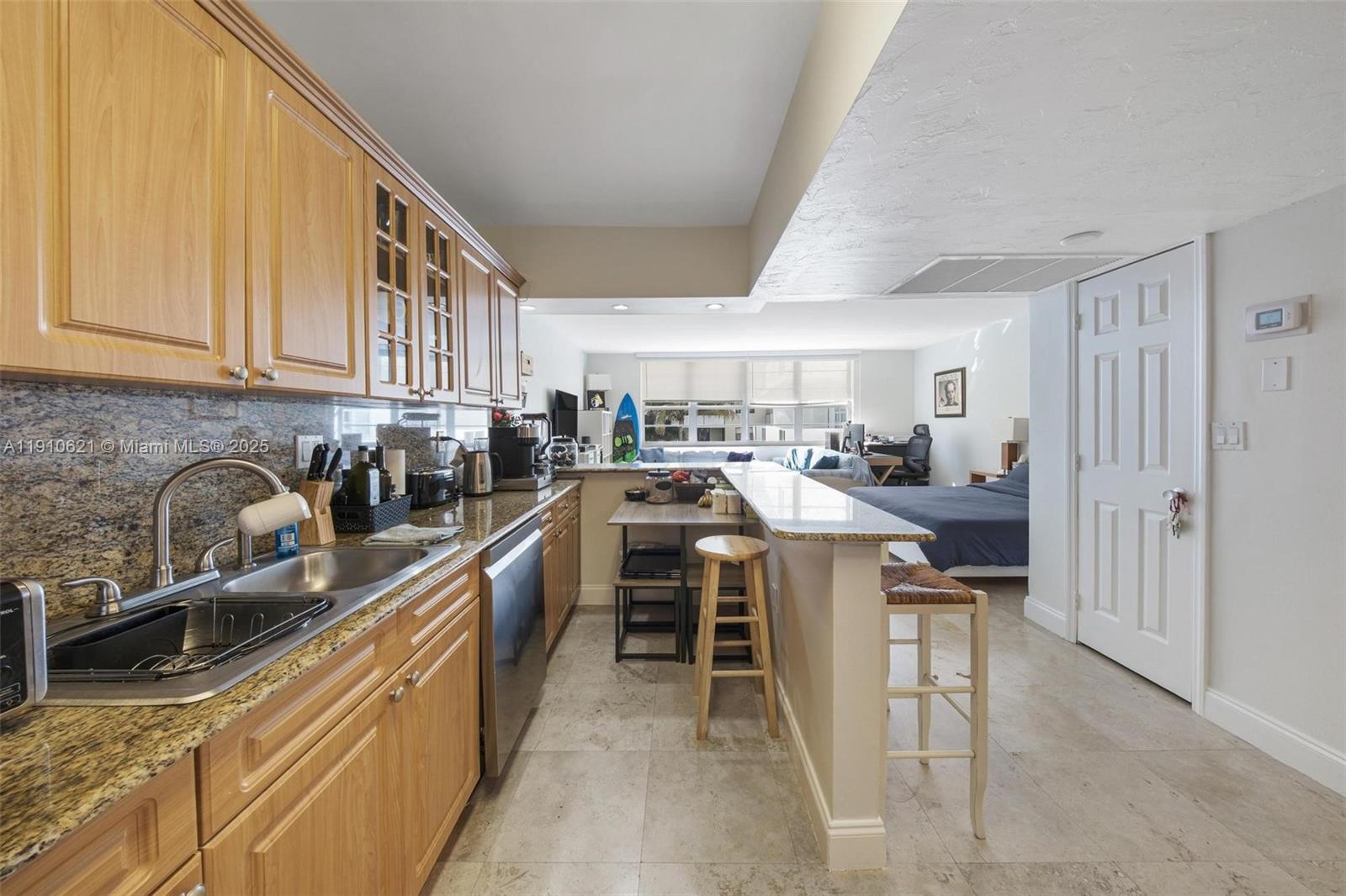 THE DECOPLAGE CONDO - Residential