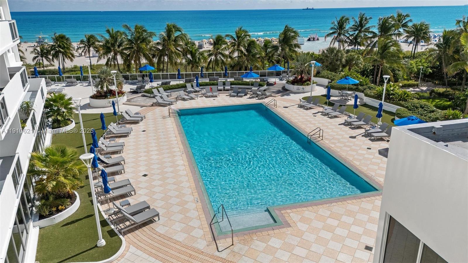 THE DECOPLAGE CONDO - Residential