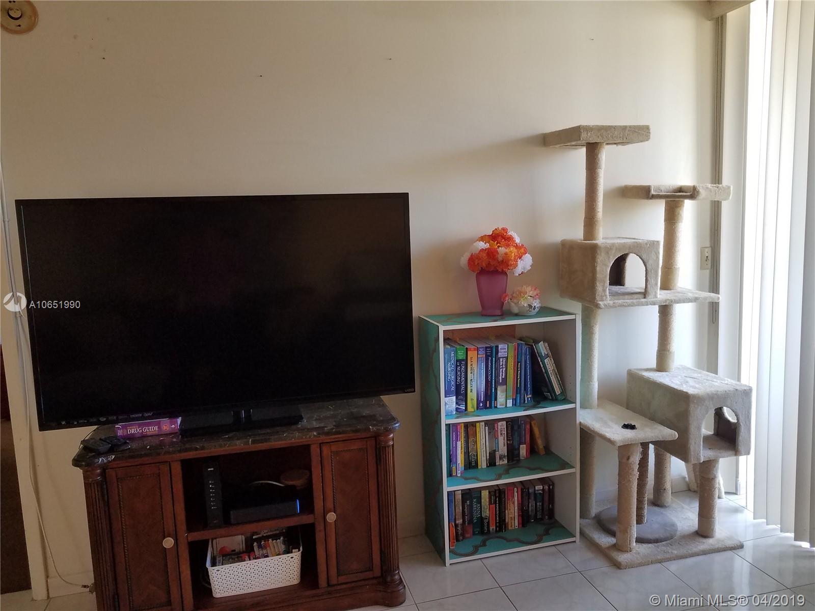 WINDWOOD CONDO - Residential