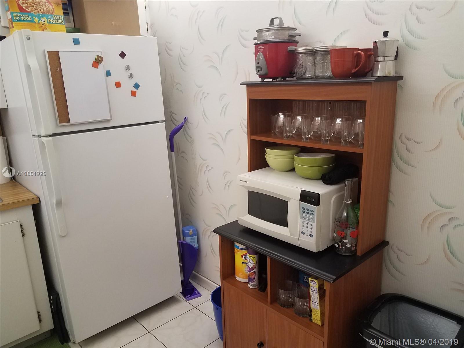 WINDWOOD CONDO - Residential