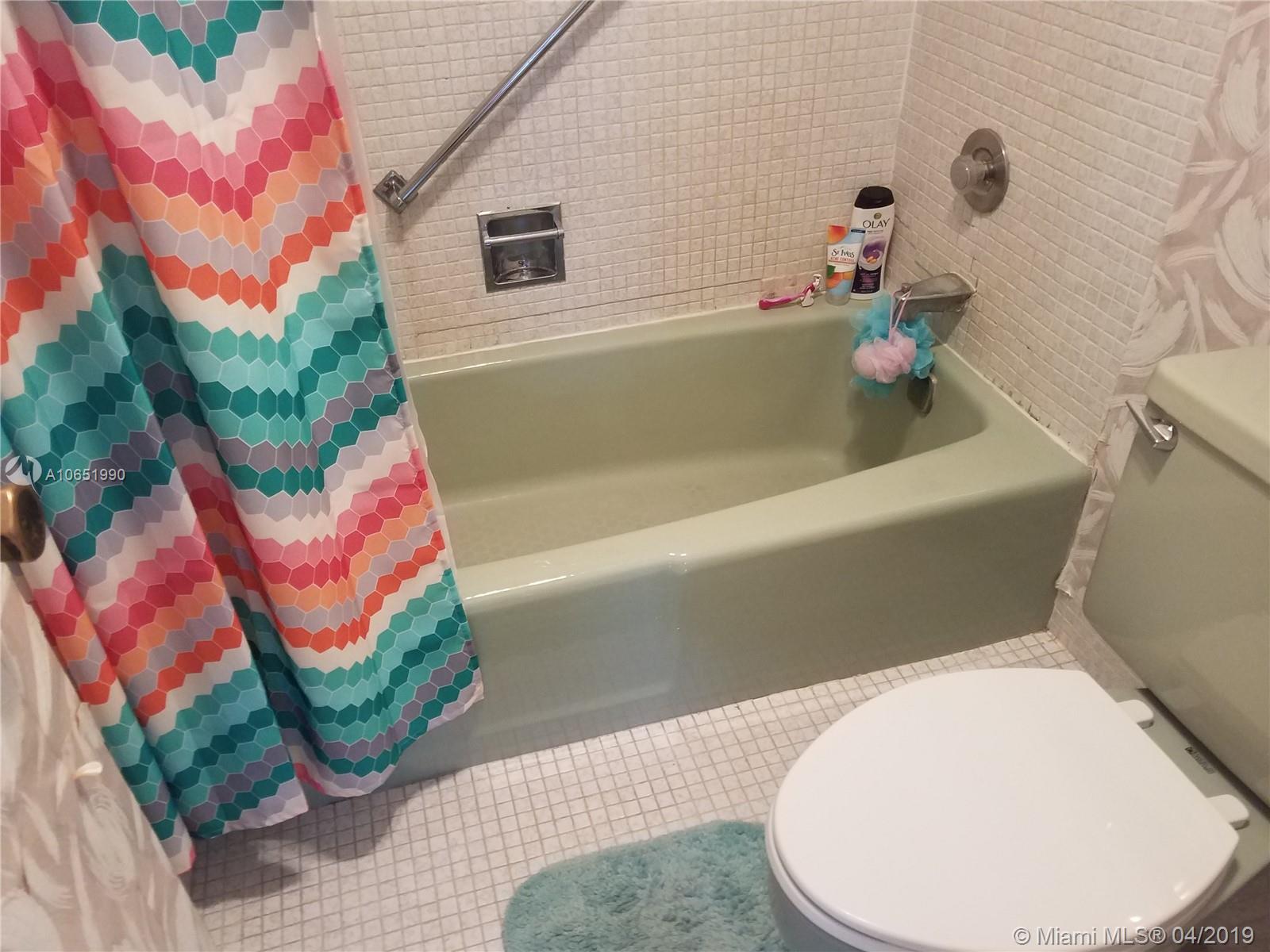 WINDWOOD CONDO - Residential