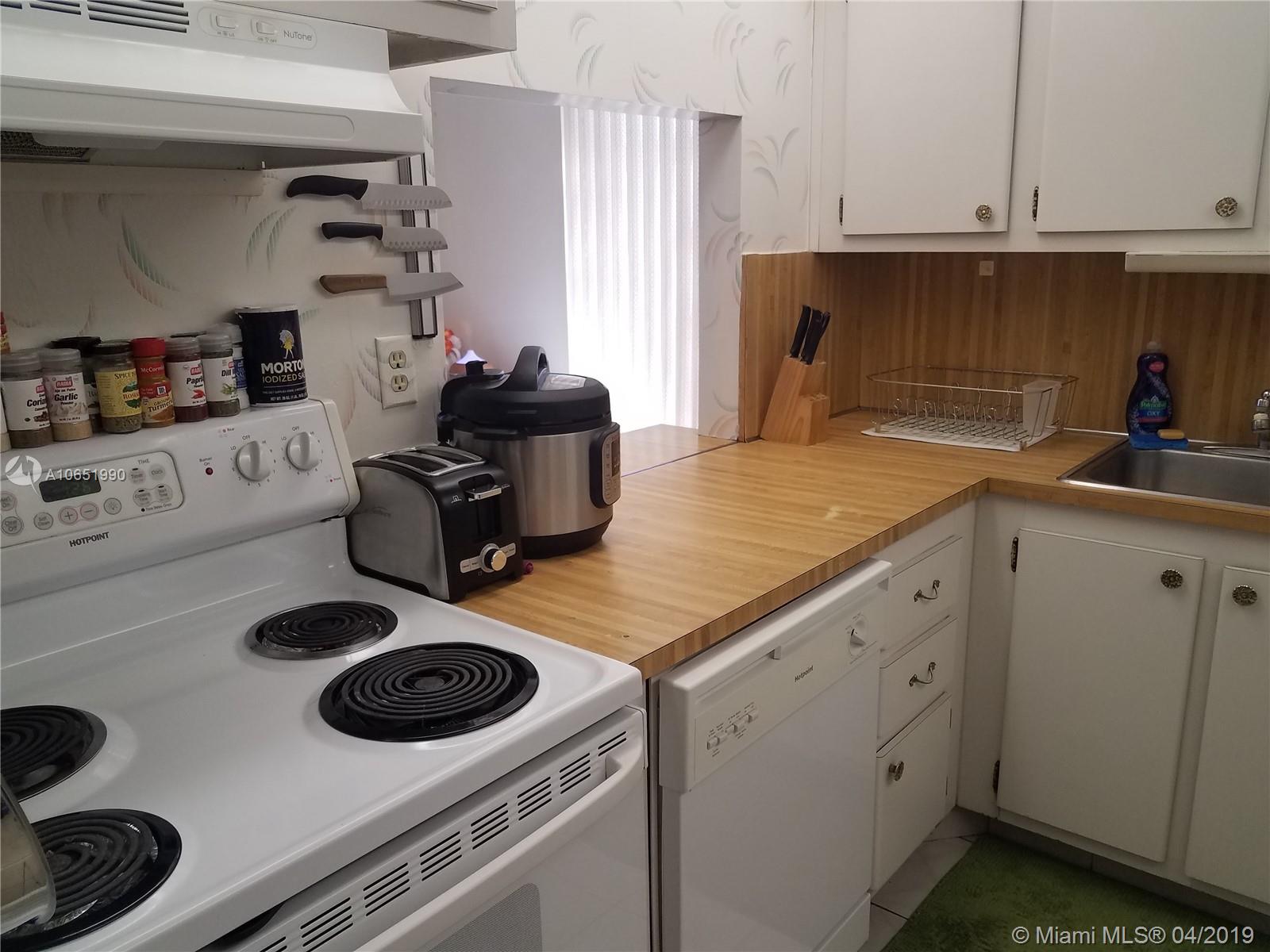 WINDWOOD CONDO - Residential