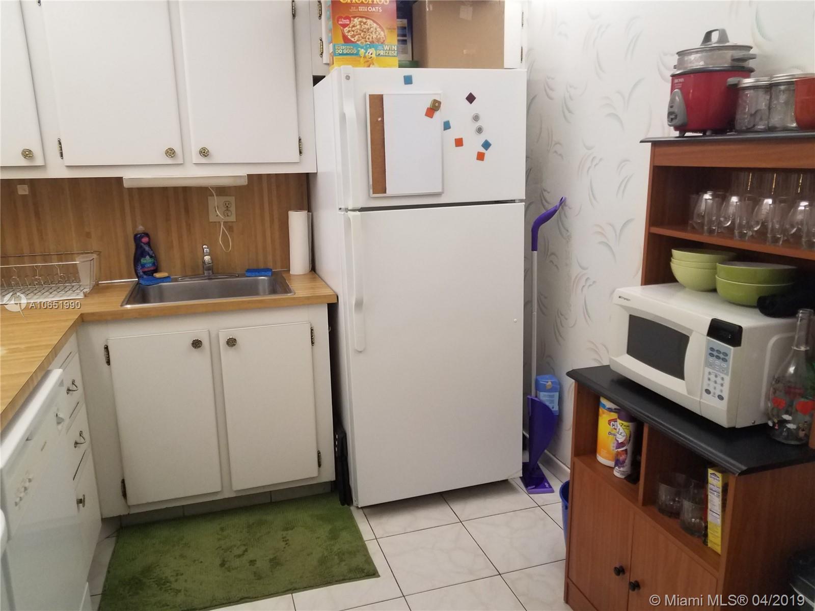 WINDWOOD CONDO - Residential
