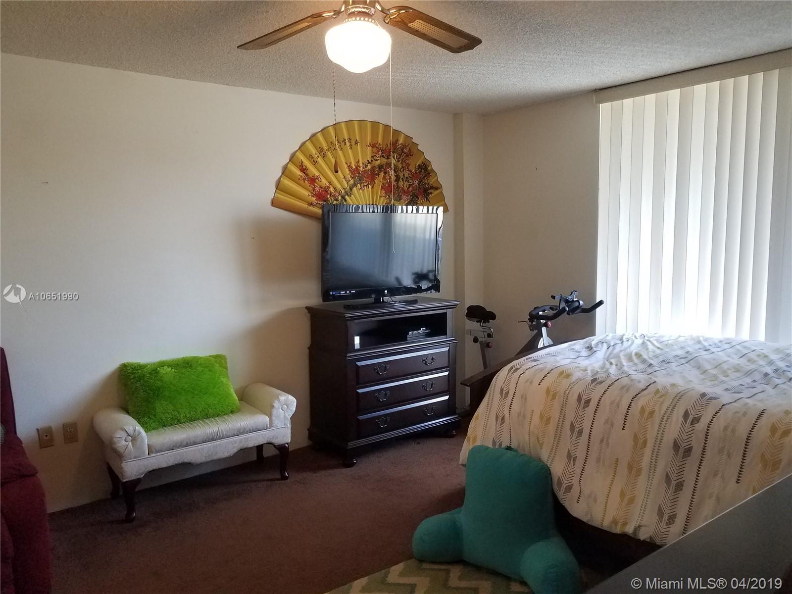 WINDWOOD CONDO - Residential
