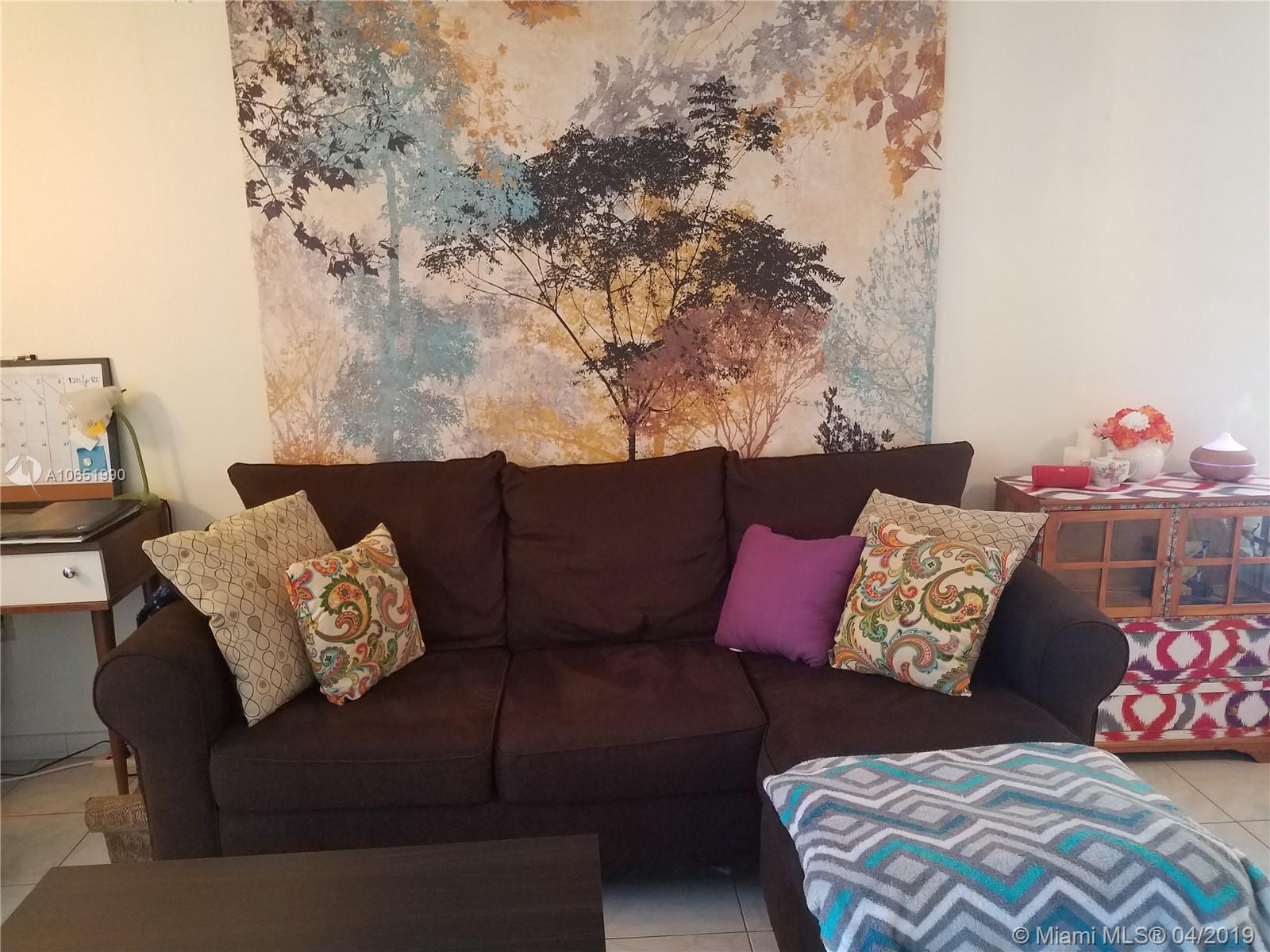 WINDWOOD CONDO - Residential
