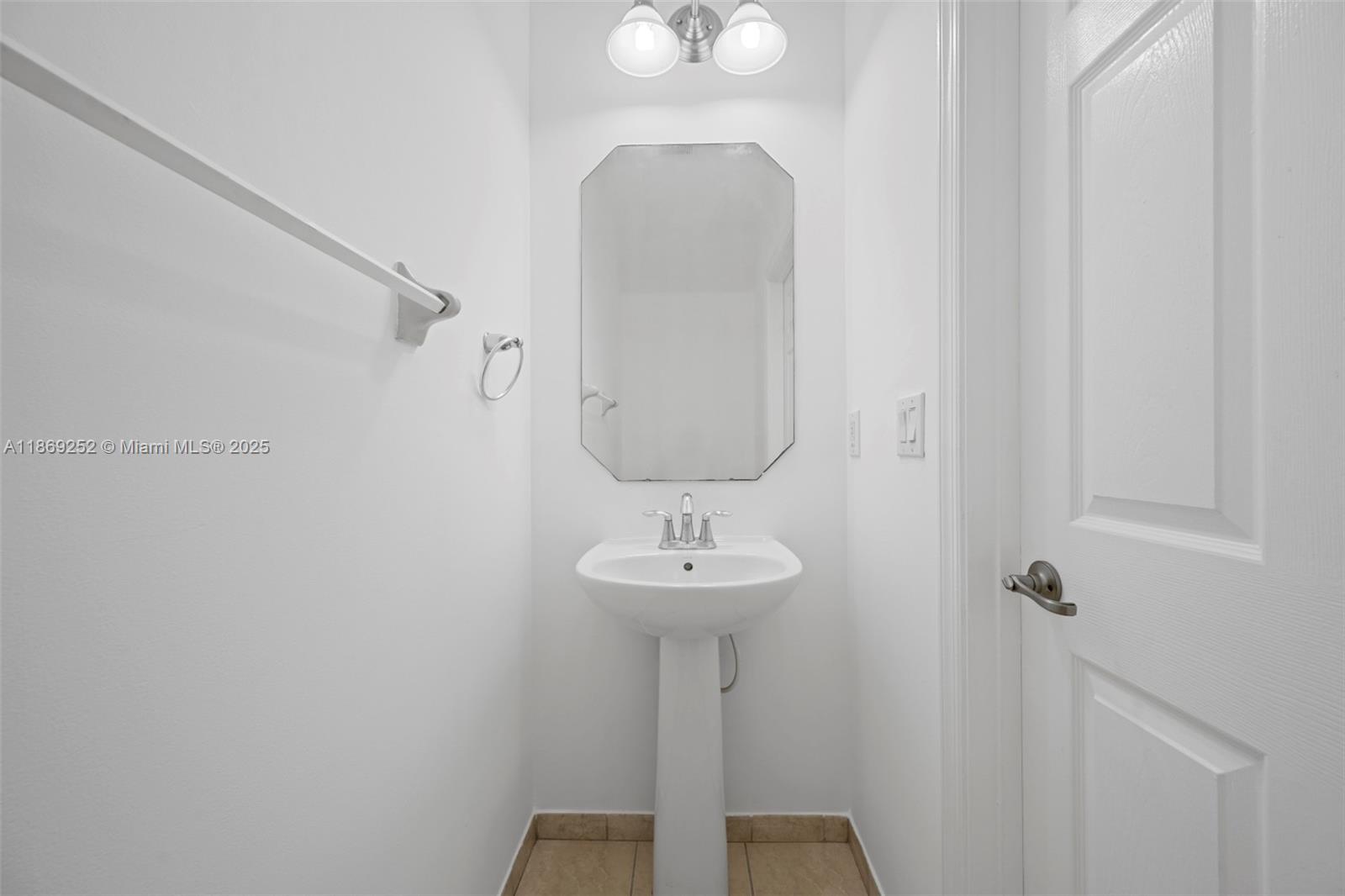 CAMBRIDGE PARK - Residential Lease