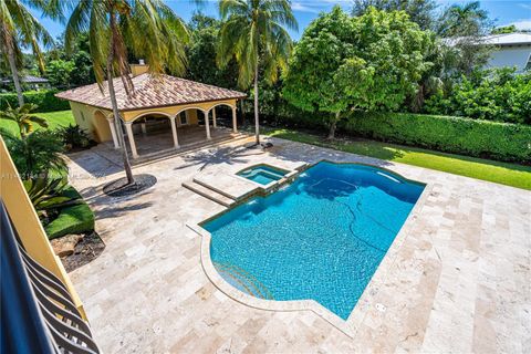 A home in Pinecrest