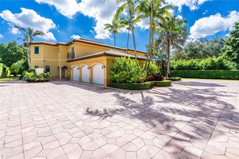 A home in Pinecrest