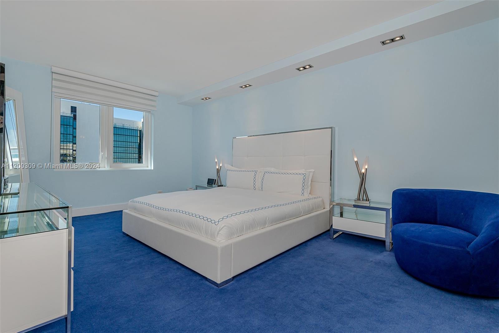 RONEY PALACE CONDO - Residential Lease