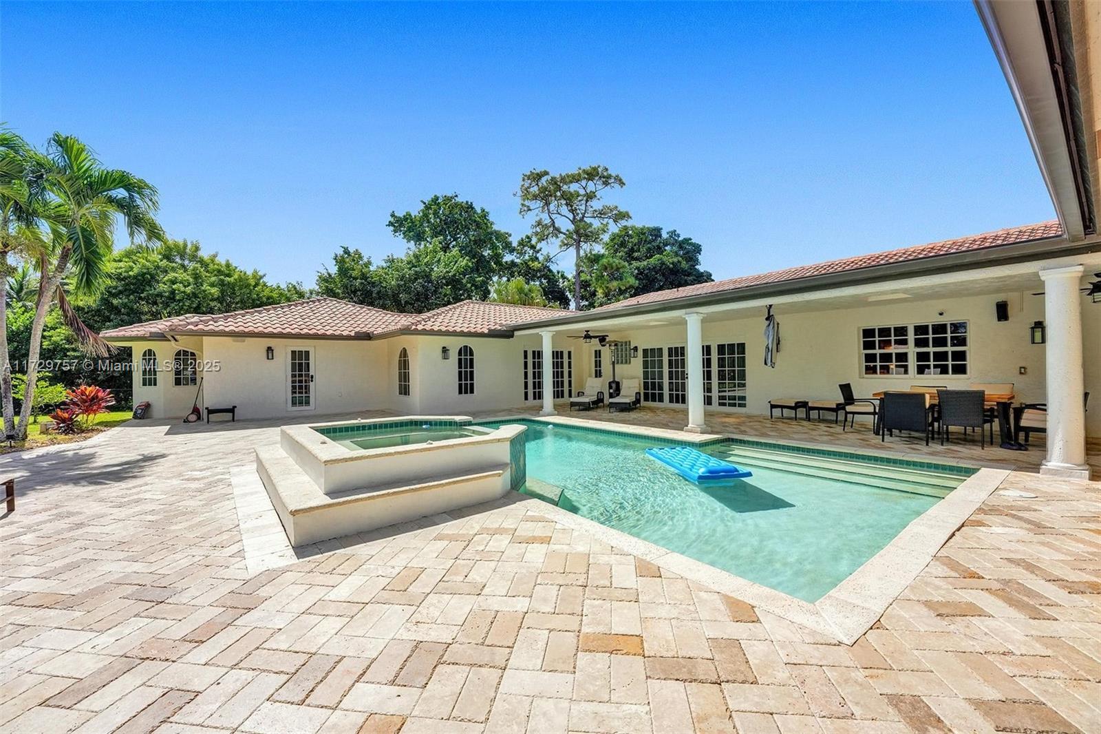 TAMARRON - Residential Lease