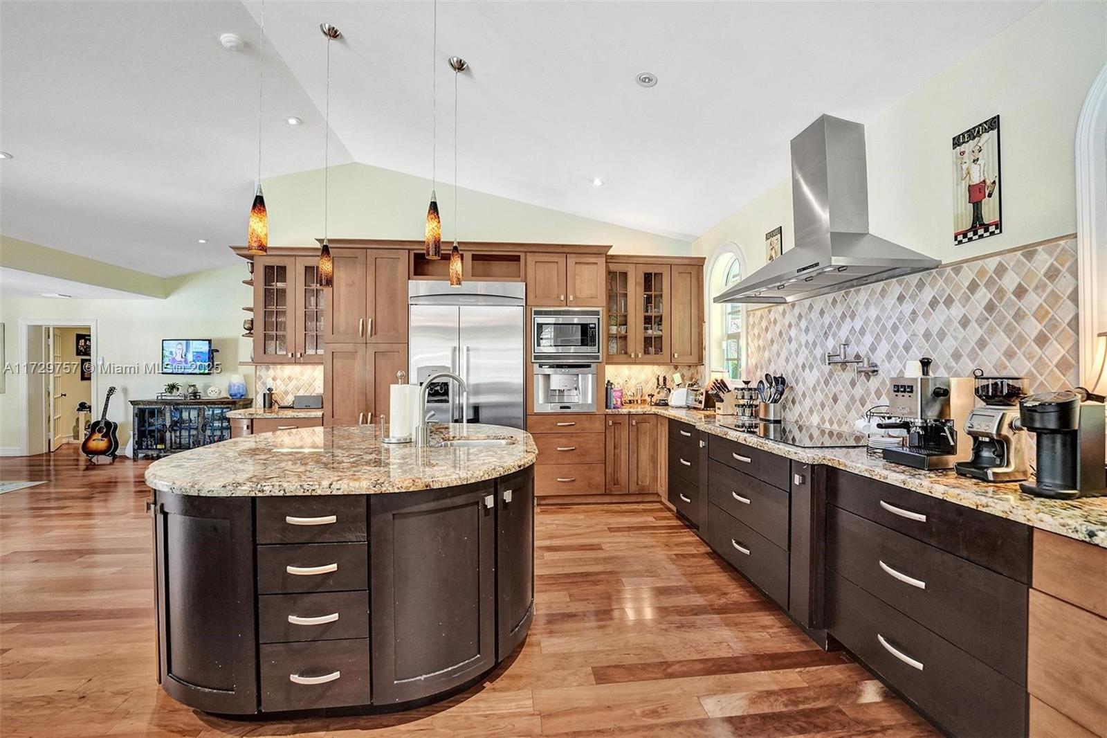 TAMARRON - Residential Lease