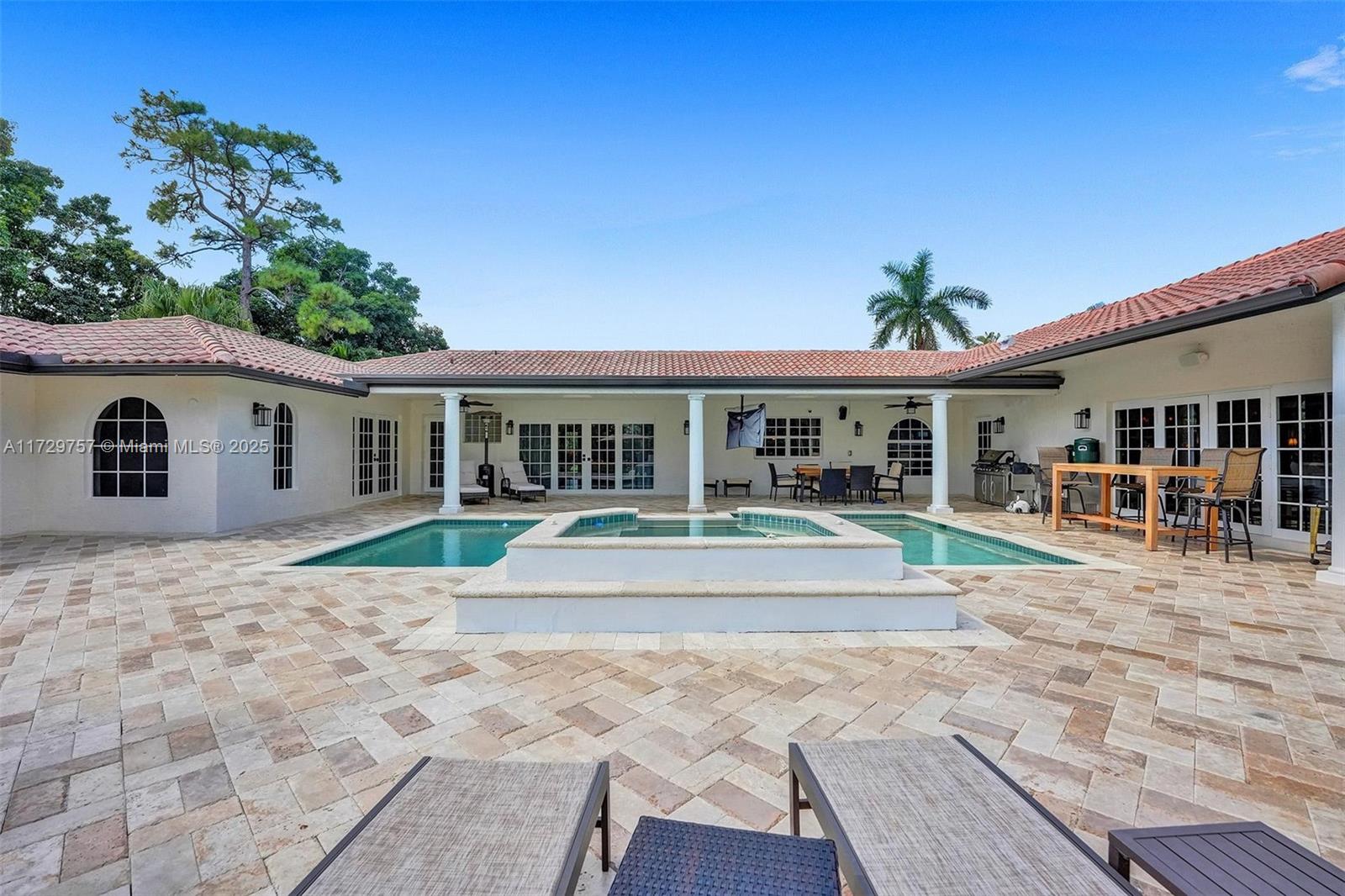 TAMARRON - Residential Lease