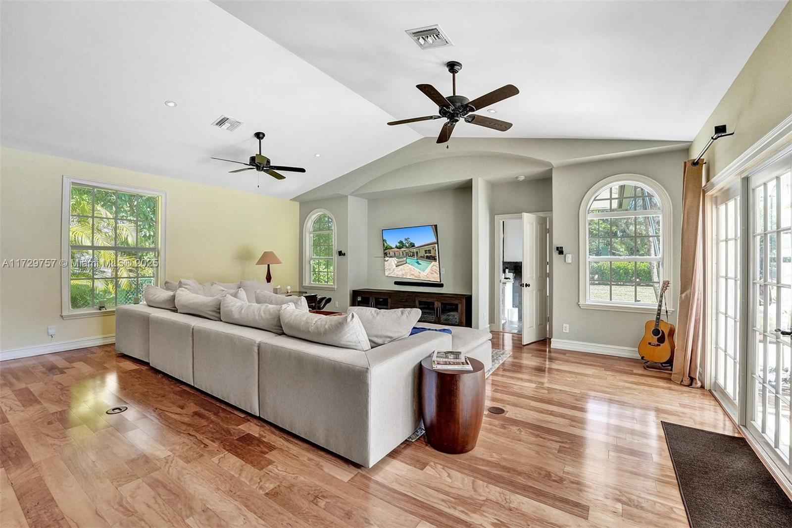 TAMARRON - Residential Lease