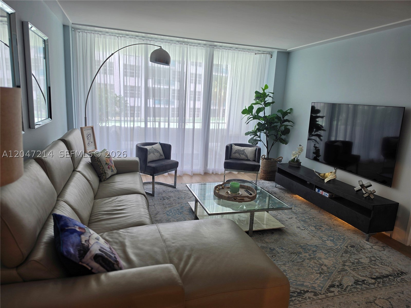 5151 Collins Ave 429