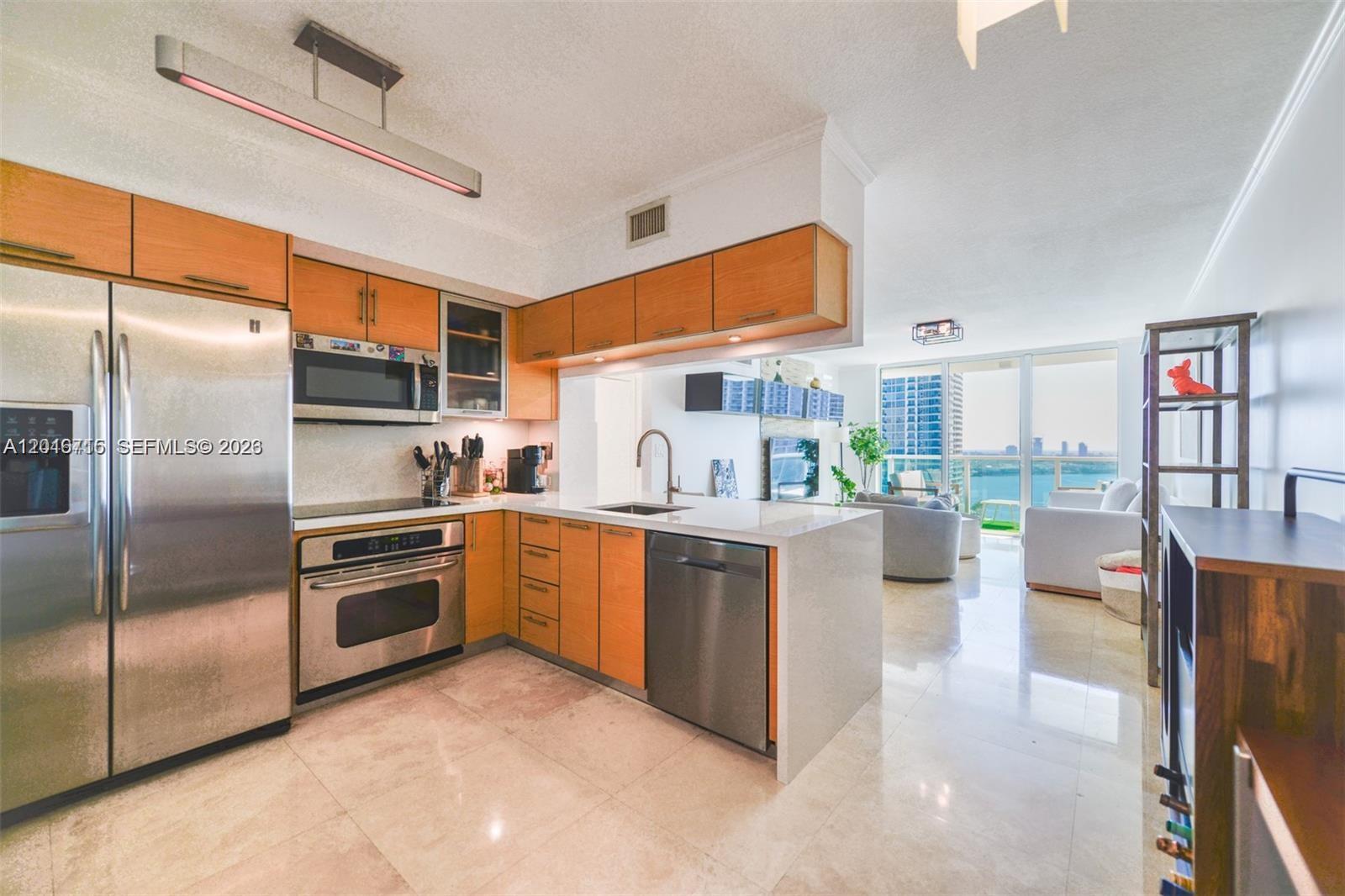 31 SE 5th St 3002