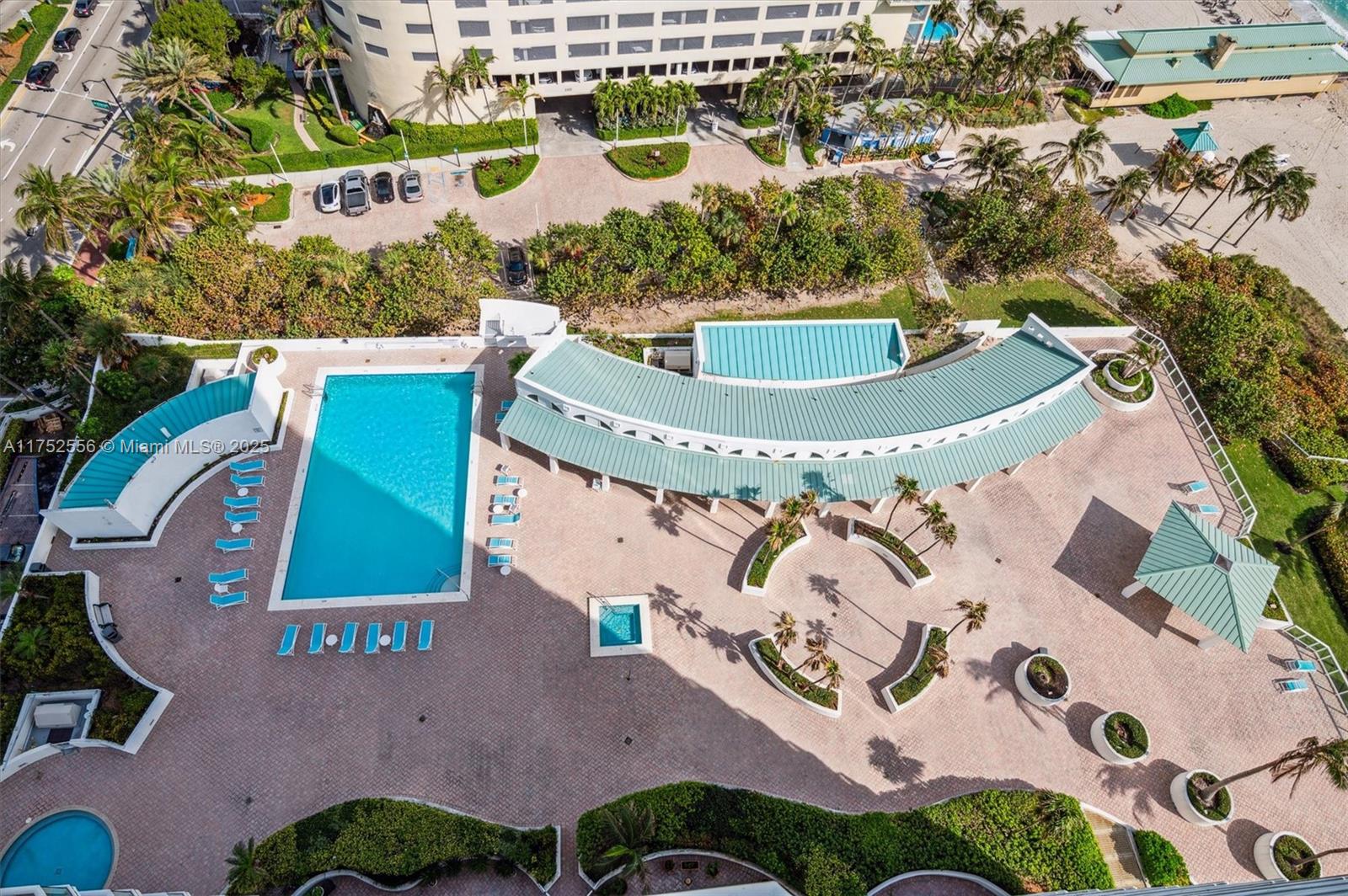 OCEANIA III CONDO - Residential