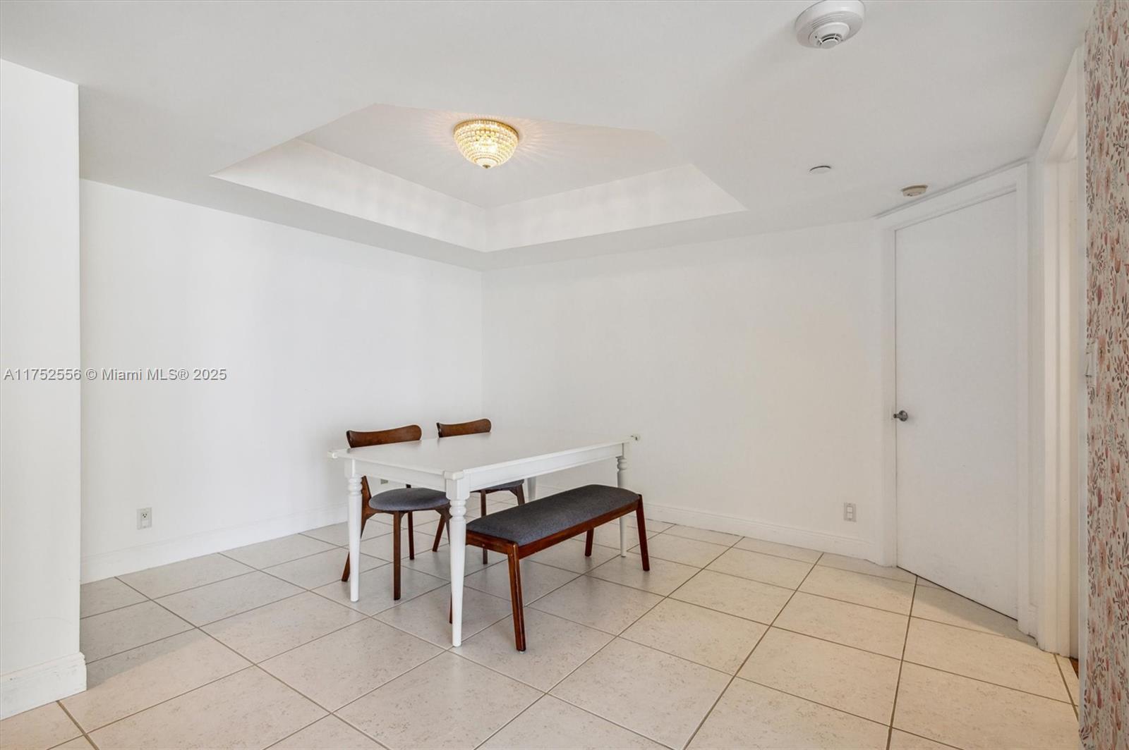 16485 Collins Ave 2035