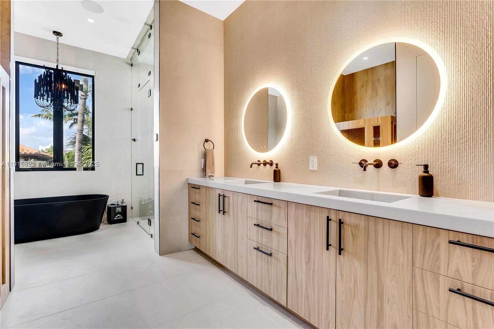 ALTOS DEL MAR NO 4 - Residential