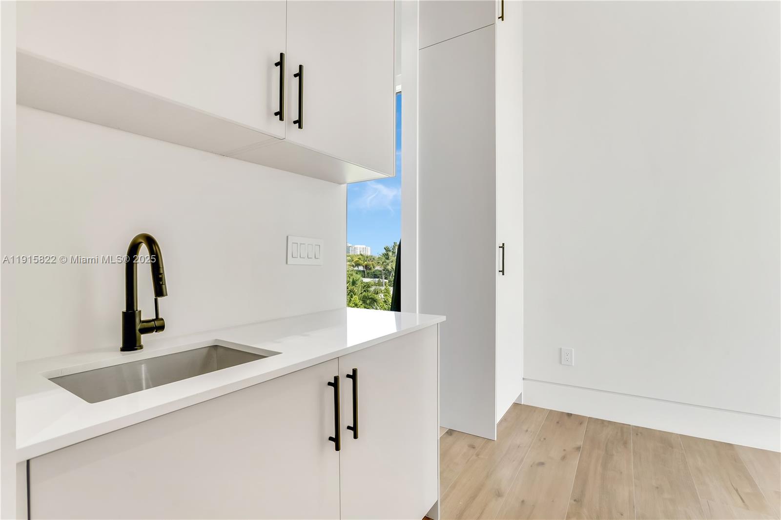 ALTOS DEL MAR NO 4 - Residential