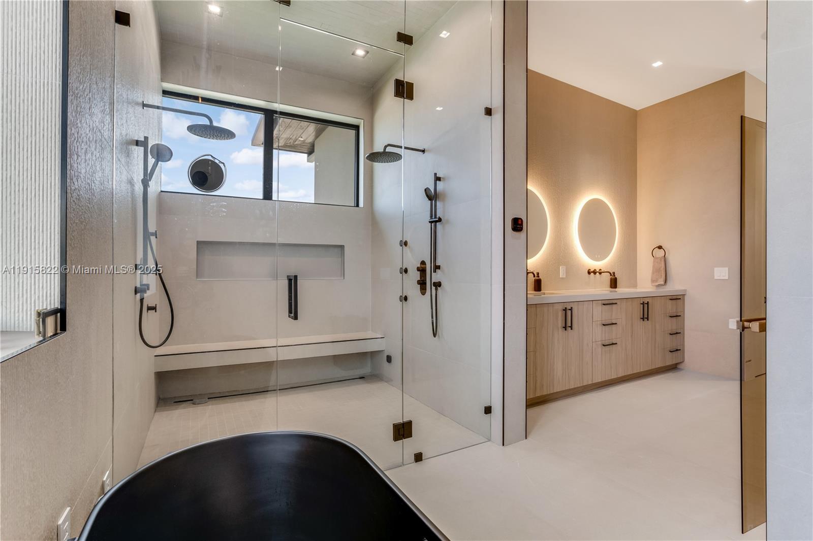 ALTOS DEL MAR NO 4 - Residential