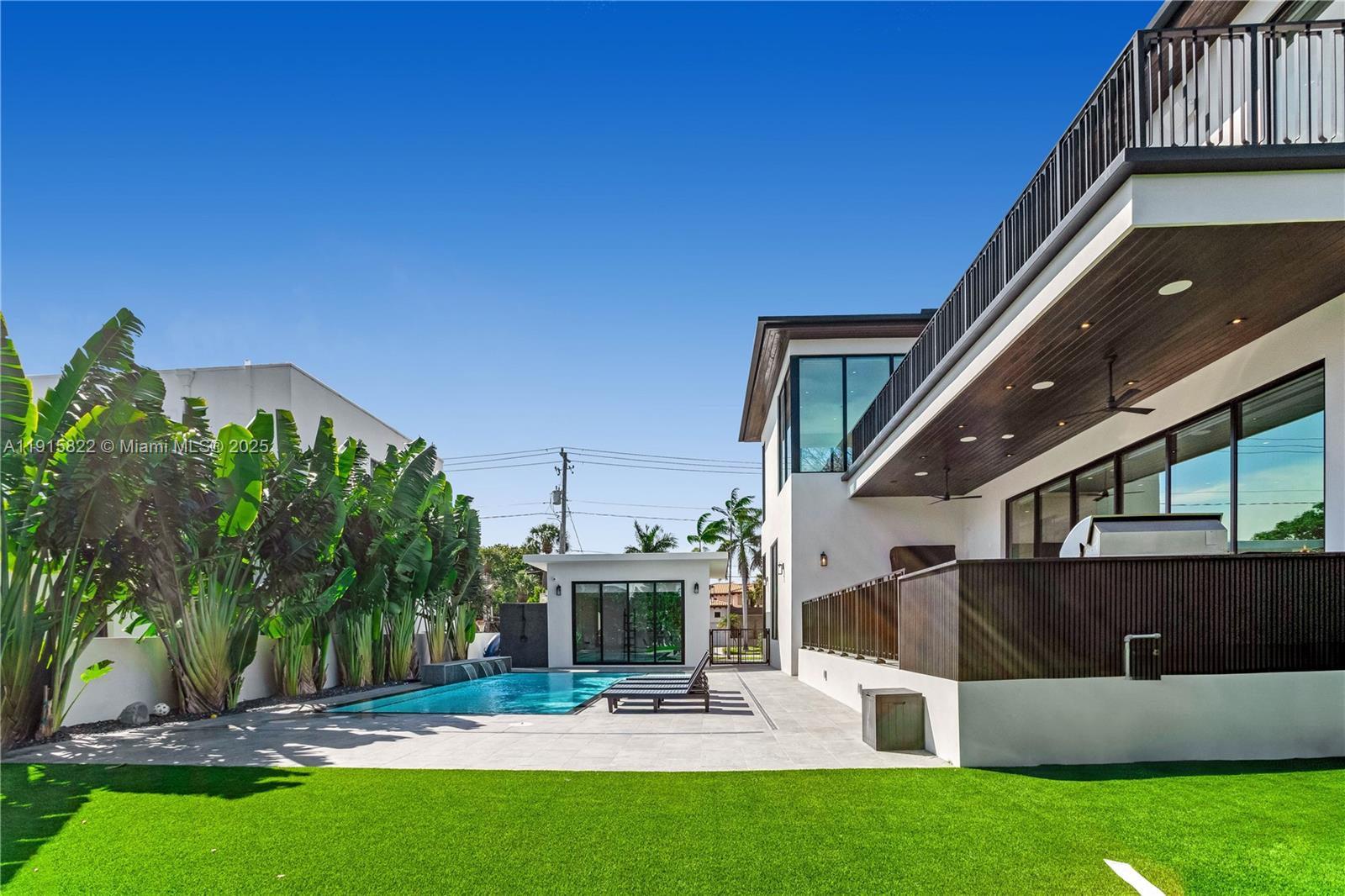 ALTOS DEL MAR NO 4 - Residential