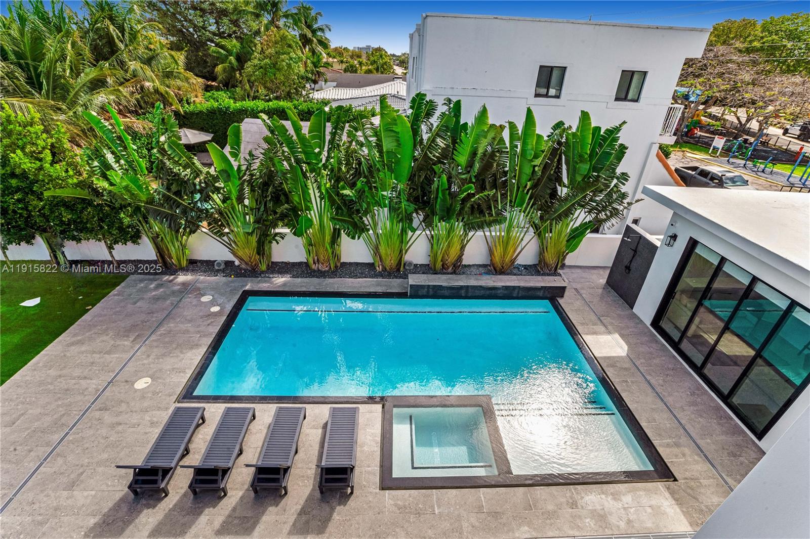 ALTOS DEL MAR NO 4 - Residential