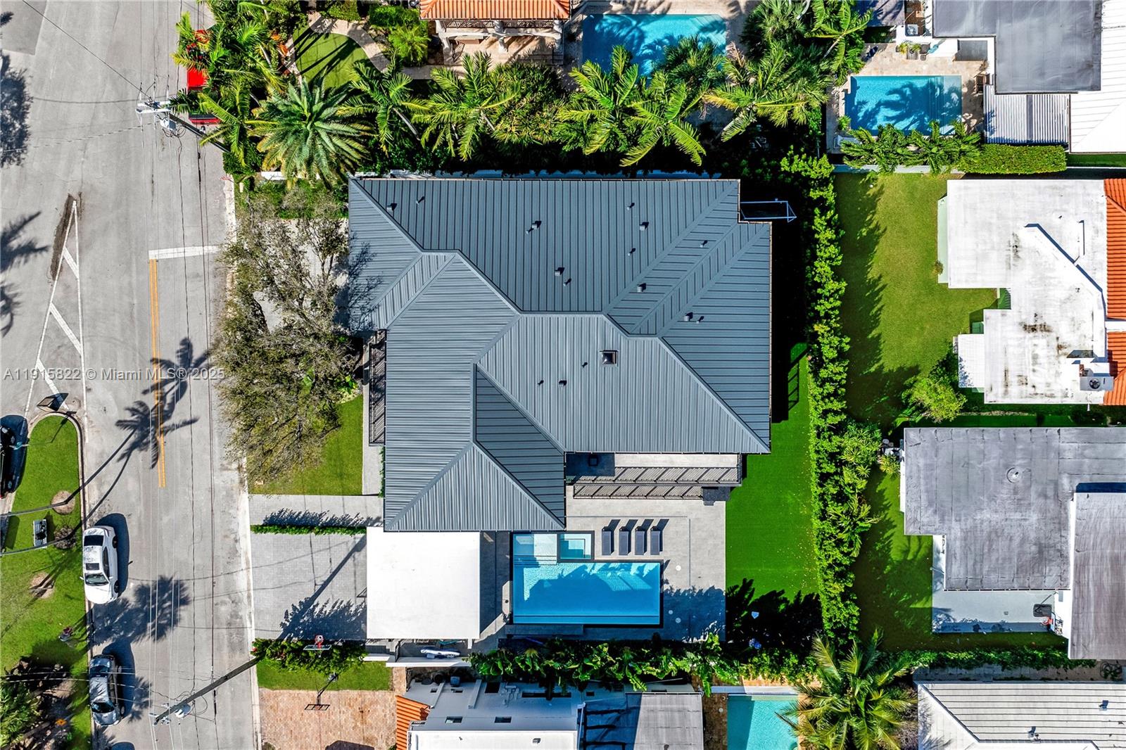 ALTOS DEL MAR NO 4 - Residential