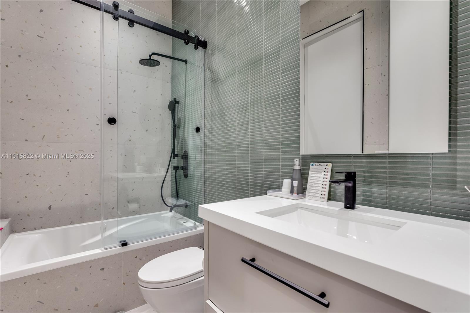 ALTOS DEL MAR NO 4 - Residential