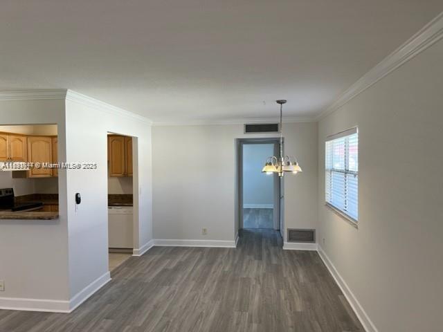 KINGS POINT SAXONY CONDOS - Residential