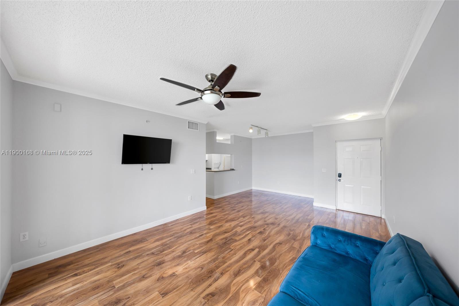 17125 N Bay Rd 3301