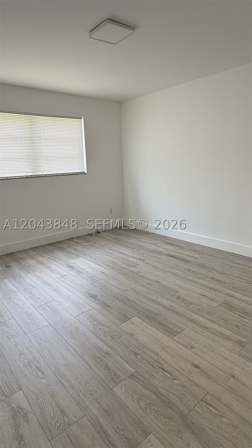 Photo of 411 SE 10th St #3, Hallandale Beach, FL 33009 (MLS # A12043848)