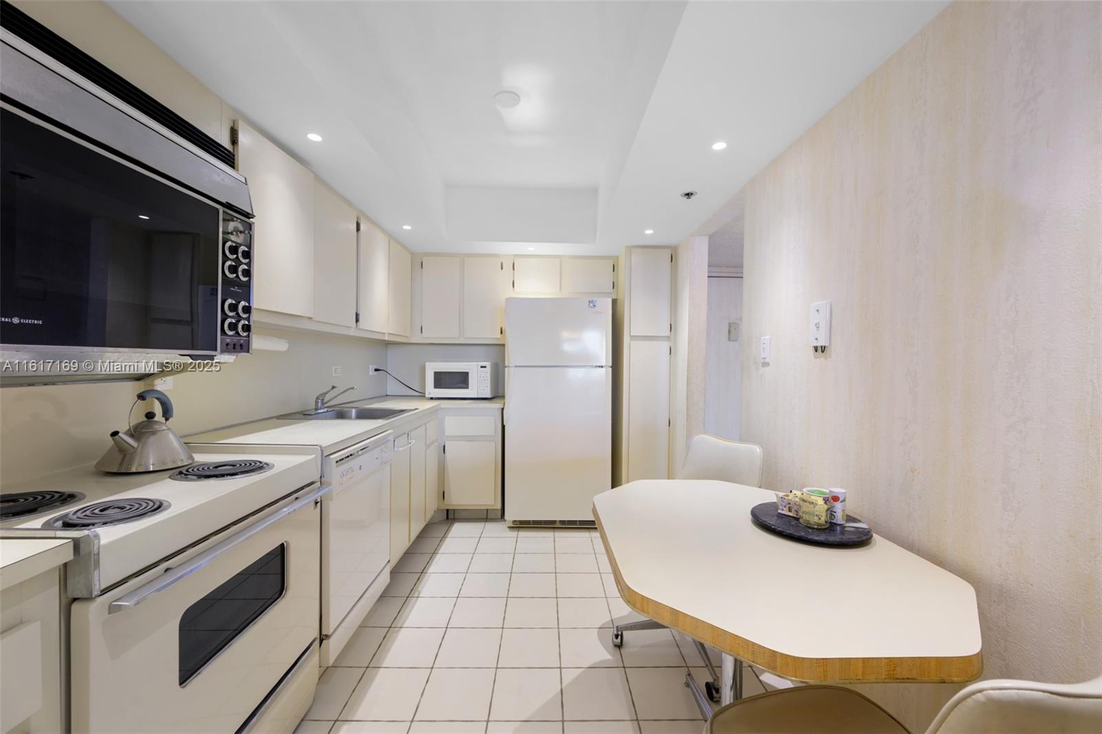 WATERVIEW CONDO - Residential