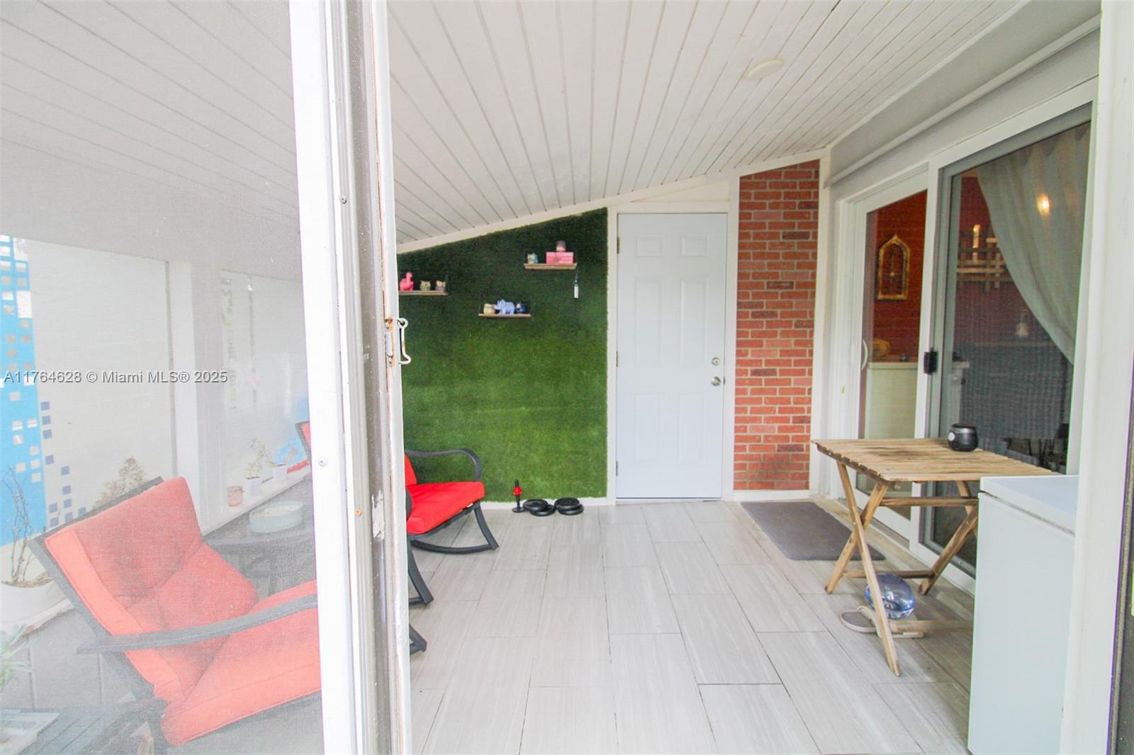 FAIRWAY ESTATES SEC FOUR - Residential