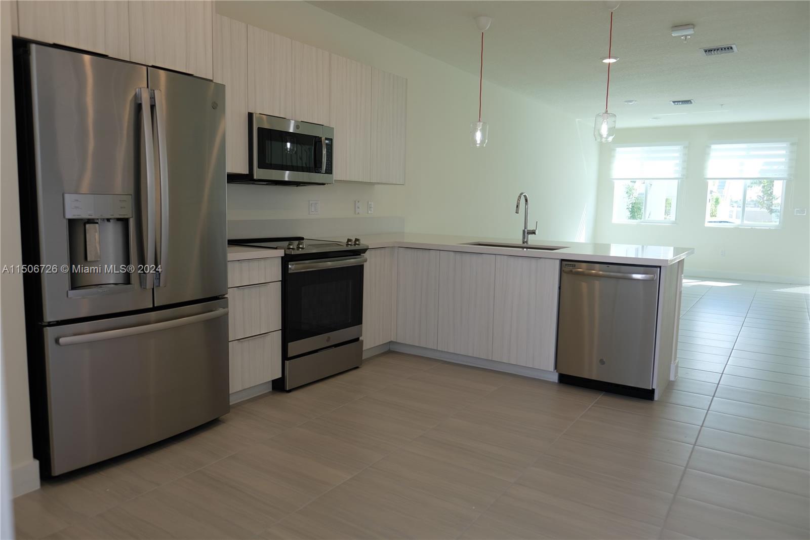 LANDMARK AT DORAL CONDO N - Residential Lease