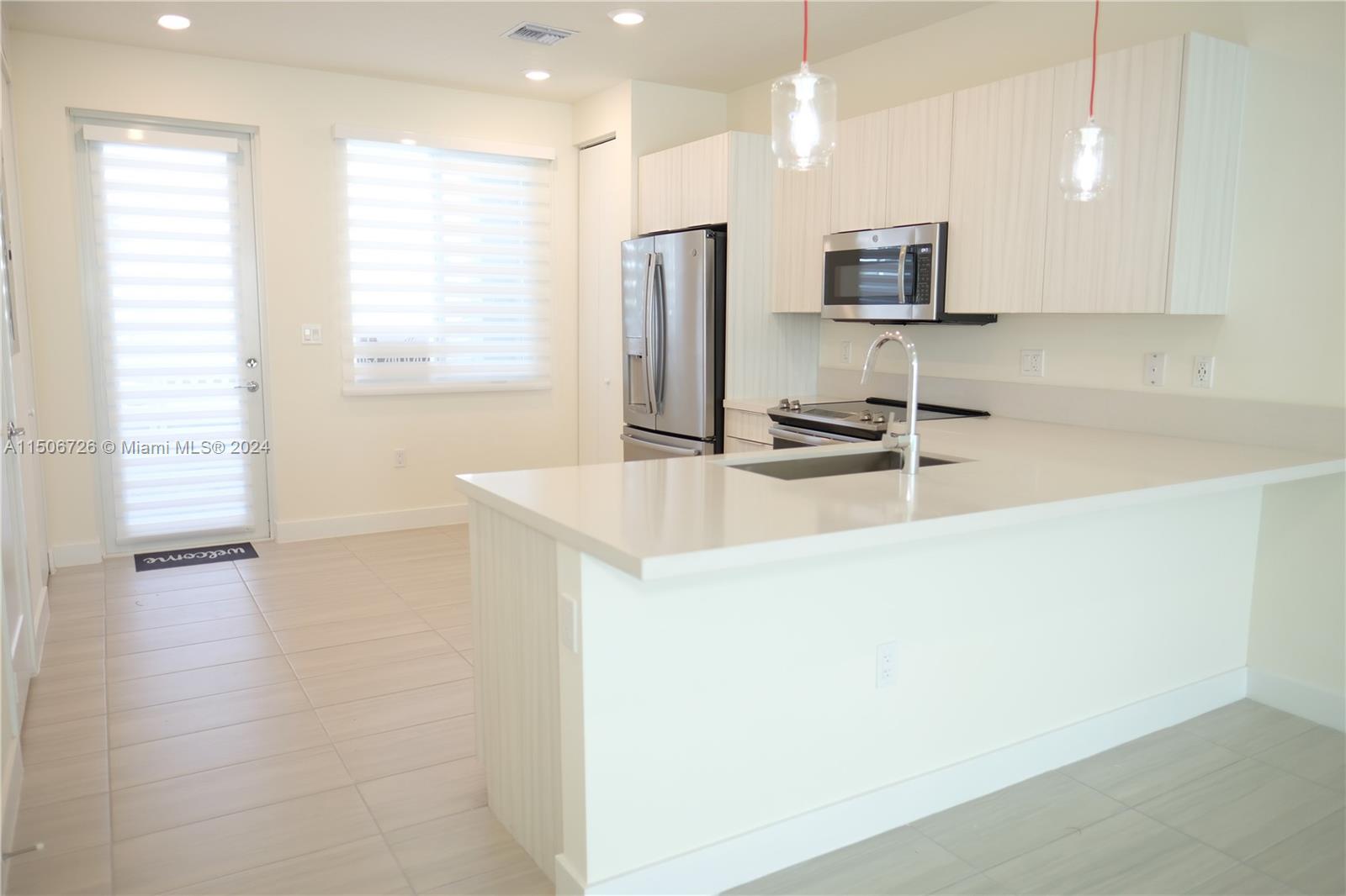 LANDMARK AT DORAL CONDO N - Residential Lease