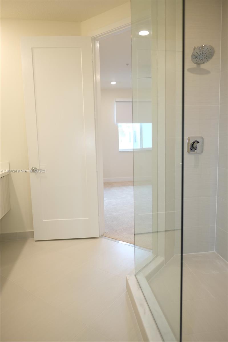 LANDMARK AT DORAL CONDO N - Residential Lease