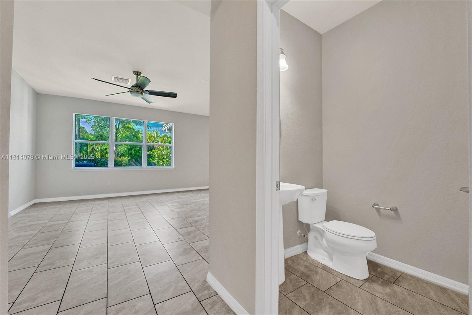 HILLCREST COUNTRY CLUB SO - Residential Lease